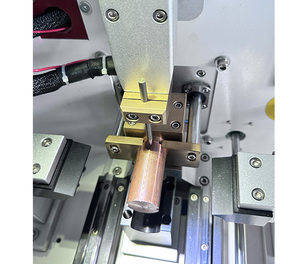 濾網(wǎng)成型自動點焊機